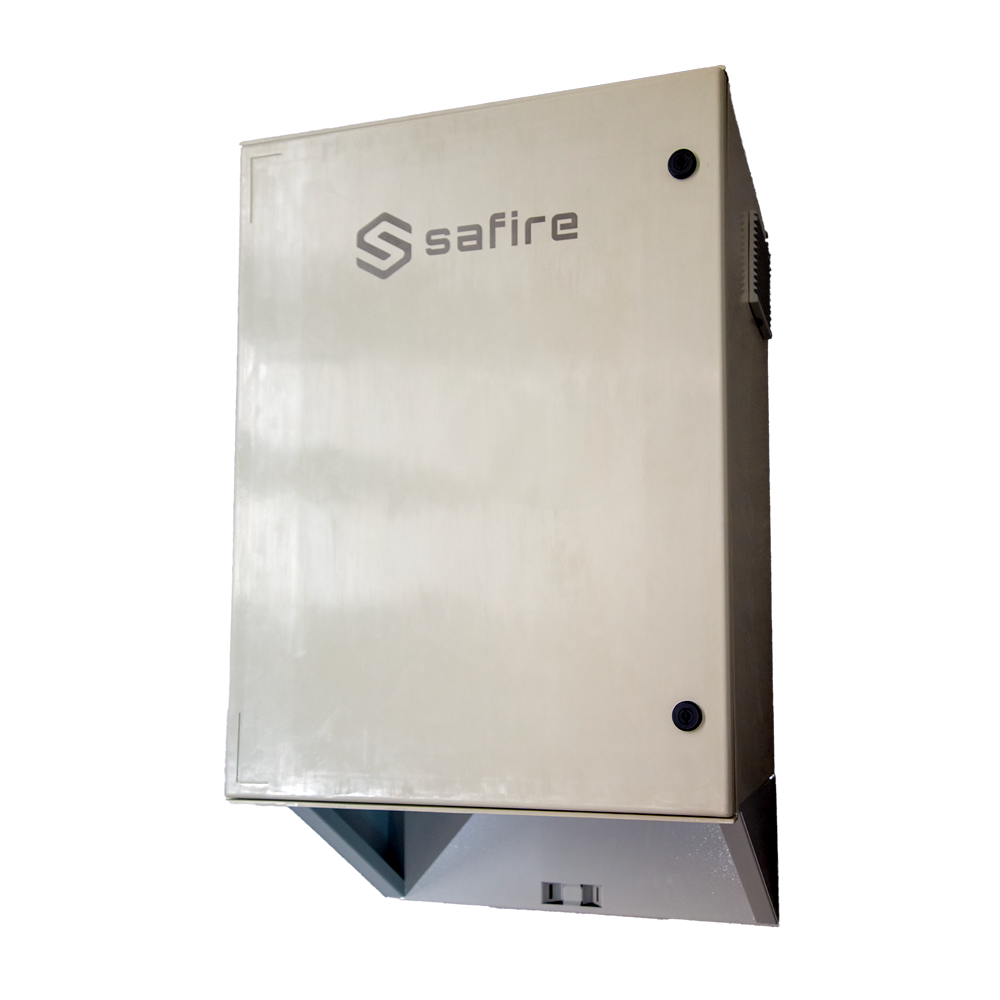 Polyester hurtigladeskab til gadelys - Fejlstrømsafbryder, afbryder og SPD - Ydre dimensioner 80x60x30cm - Switch 8 POE porte | Fiber fusion bakke - Beskyttelsesgrad IP55 / DIN skinne - Hurtiglading 17 ampere/time