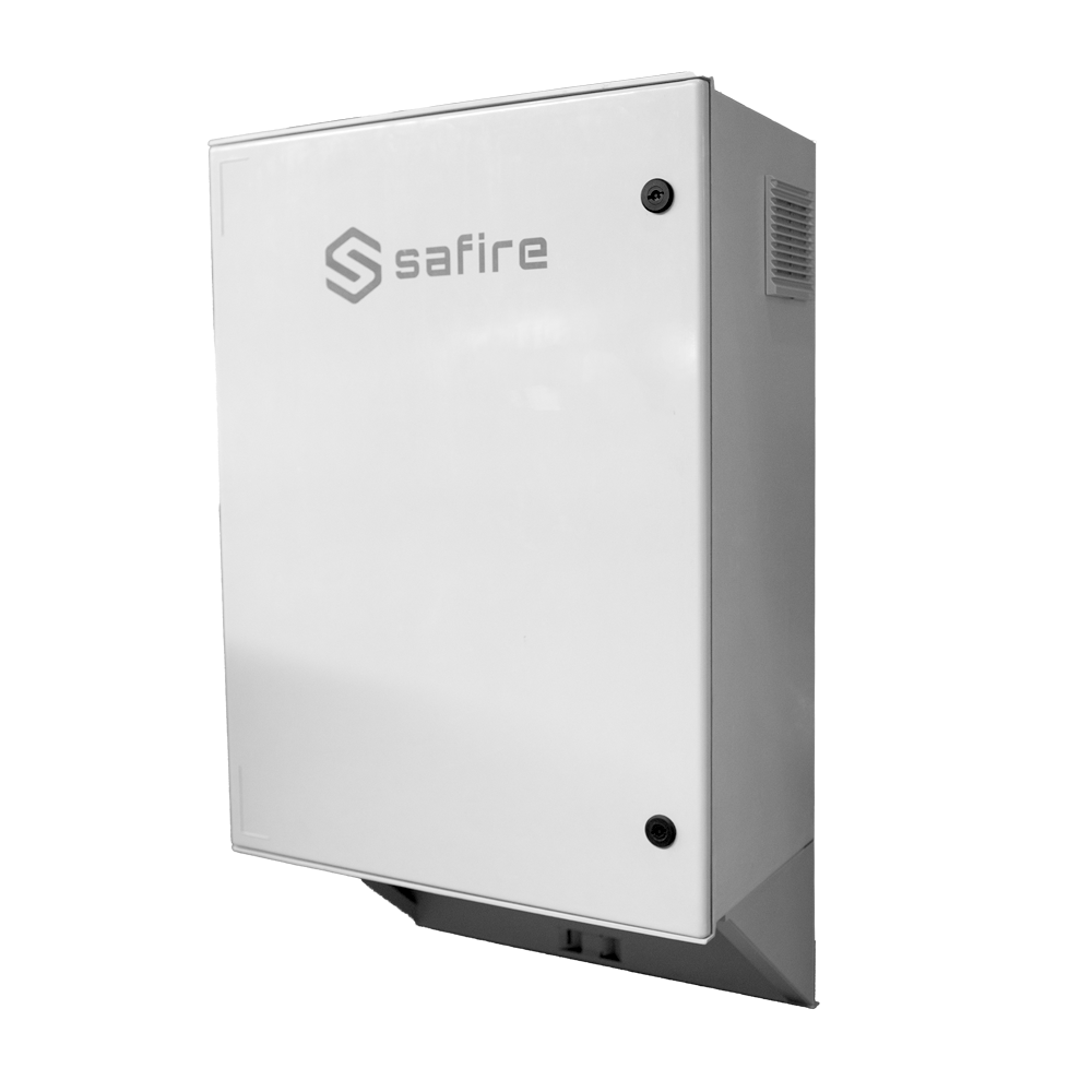 Polyester solpanel hurtigladeskab - Magnetothermisk og SPD - Ydre dimensioner 80x60x30cm - Switch 8 POE porte | Fiber fusion bakke - Beskyttelsesgrad IP55 / DIN skinne - Hurtiglading 17 ampere/time