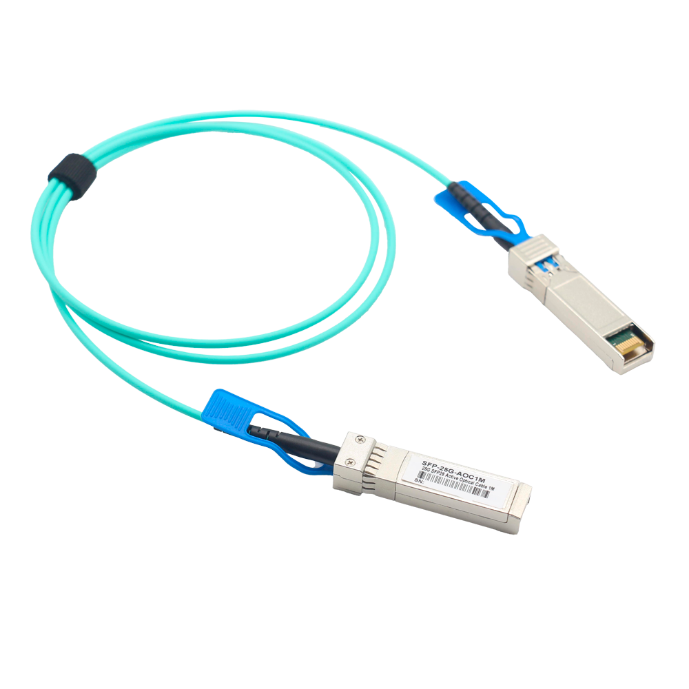 Direkte forbindelseskabel SFP28 - Hastighed 25Gbps - SFP28 moduler i begge ender - Ideel til Stacking mellem Switches - 1 meters længde - Optisk kabel