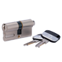 Justerbar dobbelt kobling cylinder - Anti-bump, dirkning og boring - Egnet til YALE-LINUS-L2 - 6 stift system - Mål fra 30 x 30 mm til 60 x 65 mm - Inkl. 2 fysiske nøgler