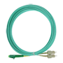 Duplex fiberoptisk forbindelses-kabel - Højtydende multimode fiber OM4 - LC APC og SC UPC hybrid-stik - Præcis længde på 10 meter - Turkis LSZH-yderkabel - Universel generisk kompatibilitet