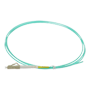 Simplex fiberoptisk pigtail - Højhastigheds multimode fiber OM4 - LC-stik med UPC-polering - Præcis længde på 1,5 meter - Aqua-farvet LSZH yderkabel - Universel generisk kompatibilitet